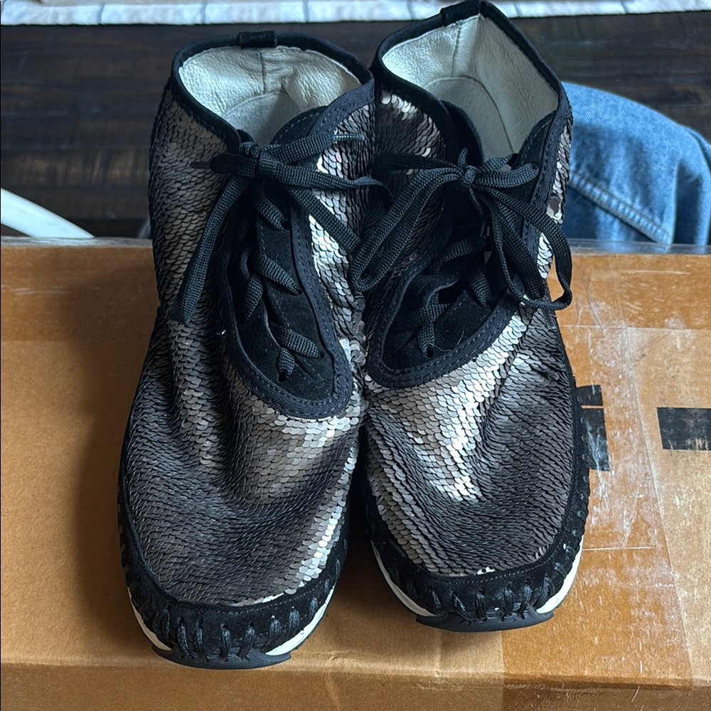 Stylish Black and White Women's Shoes